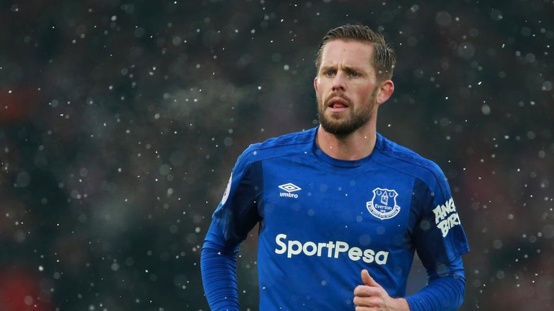 曼城险胜维拉,德布劳内传射建功,德布劳内转会曼城转会费