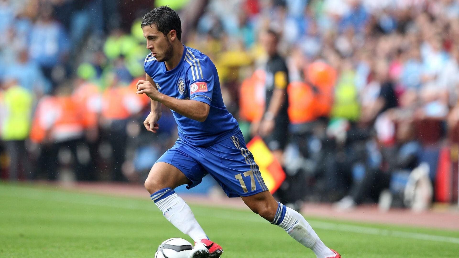 “震撼冲撞:惊心动魄的碰撞现场”,震撼一下