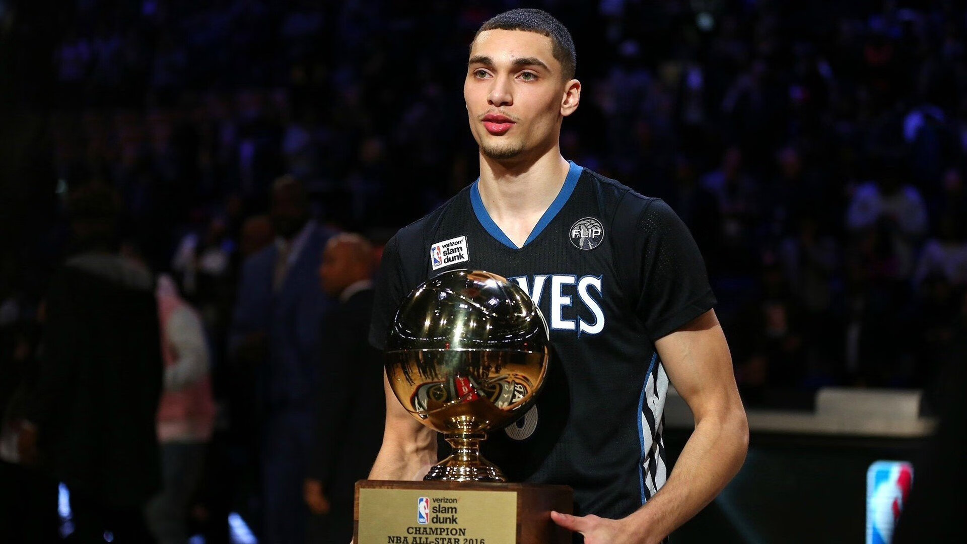 TL开启“与战队共成长”计划