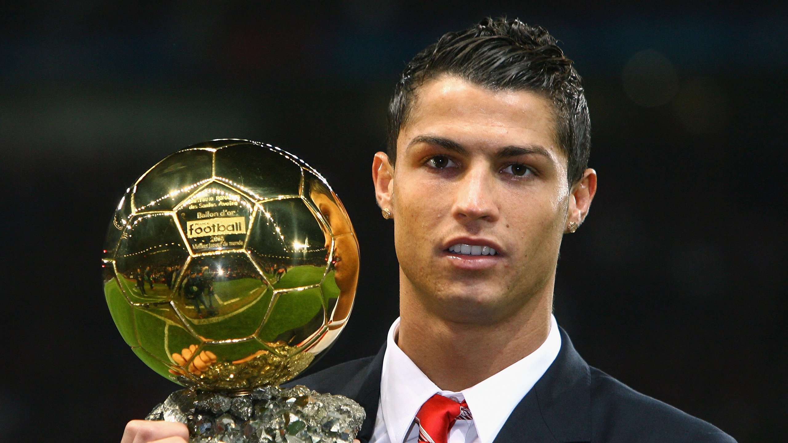 开云中国官网-冰雪战术揭秘：塞内加尔在鞋底贴羊皮防滑