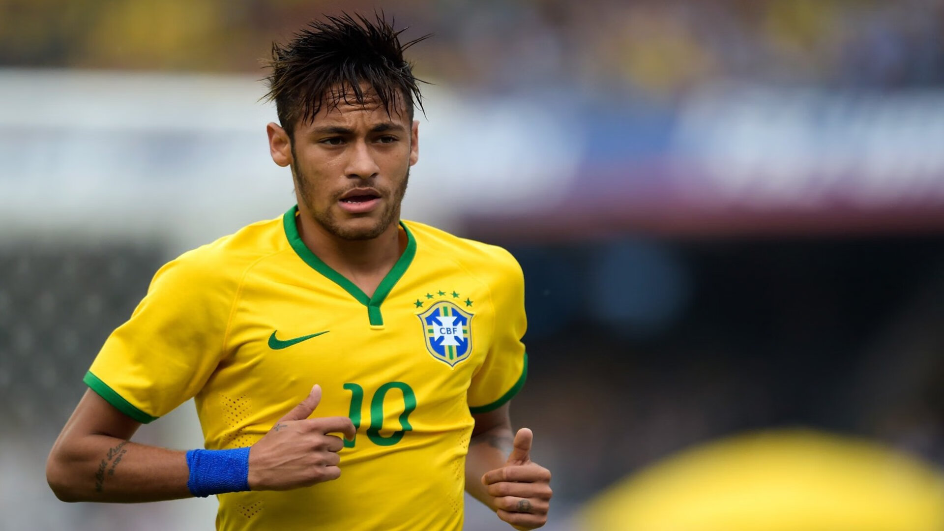 弗鲁米嫩塞中场安德烈在南美超级杯中发挥关键作用,助球队夺冠